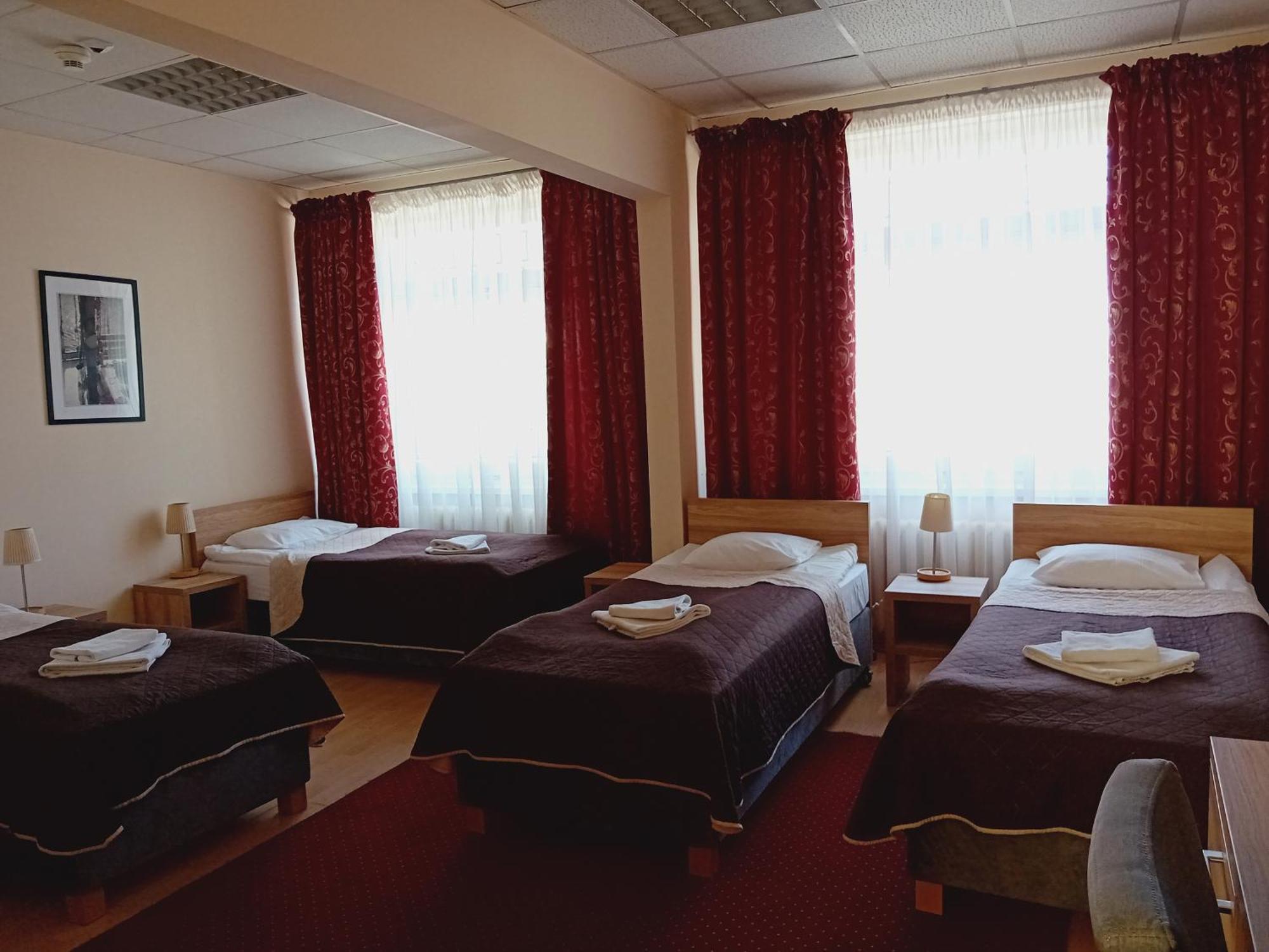 Scsk Zurawia Bed & Breakfast Warsaw Ngoại thất bức ảnh