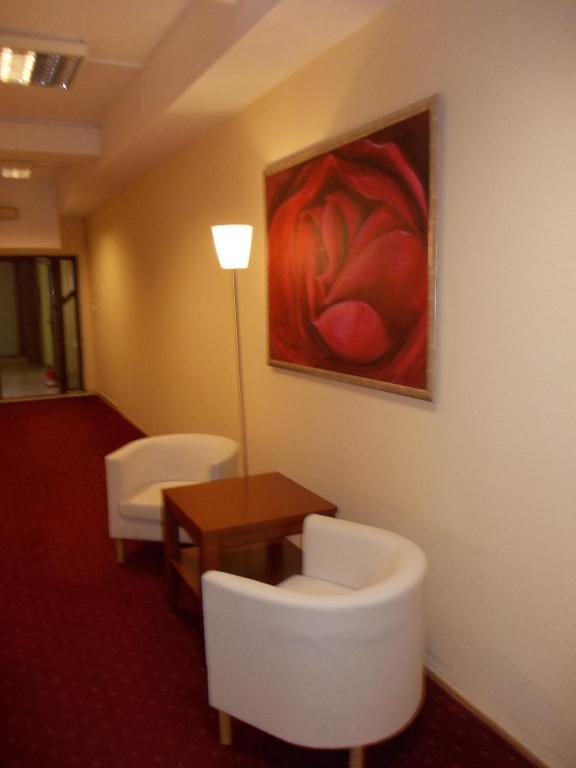 Scsk Zurawia Bed & Breakfast Warsaw Ngoại thất bức ảnh