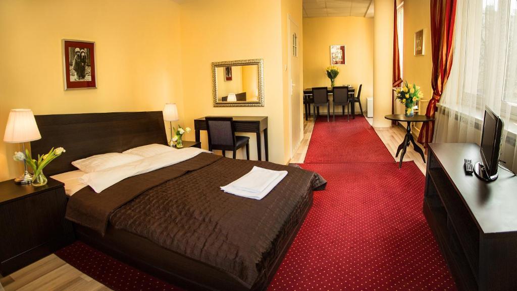 Scsk Zurawia Bed & Breakfast Warsaw Ngoại thất bức ảnh